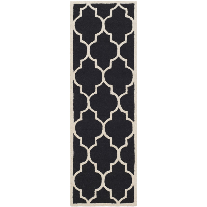 SAFAVIEH Cambridge CAM134E Handmade Black / Ivory Rug Image 5