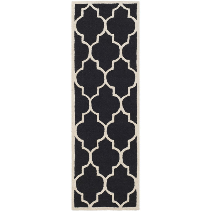 SAFAVIEH Cambridge CAM134E Handmade Black / Ivory Rug Image 1