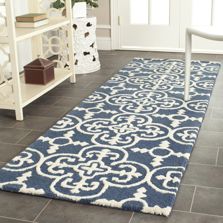 SAFAVIEH Cambridge CAM133G Handmade Navy / Ivory Rug Image 11