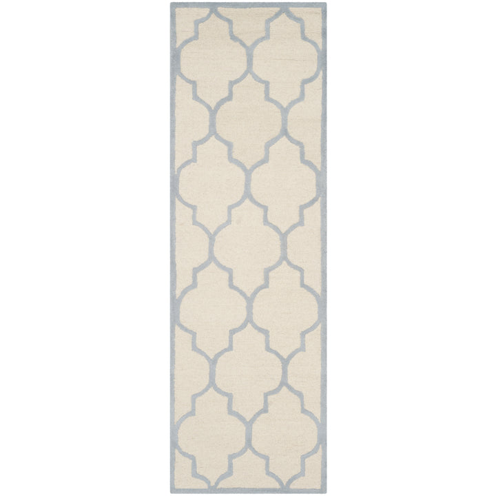 SAFAVIEH Cambridge CAM134F Ivory / Light Blue Rug Image 5