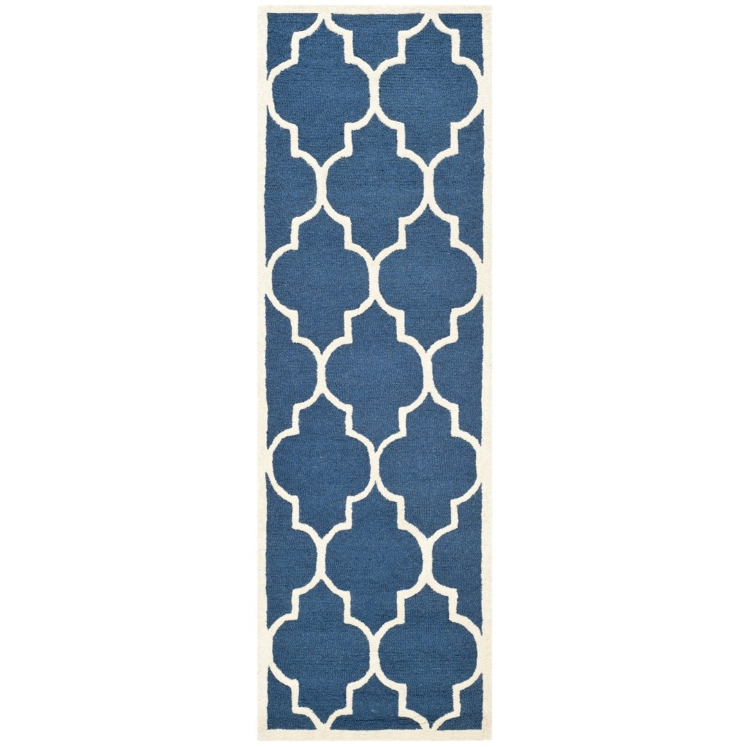 SAFAVIEH Cambridge CAM134G Handmade Navy / Ivory Rug Image 1