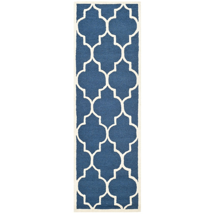 SAFAVIEH Cambridge CAM134G Handmade Navy / Ivory Rug Image 1