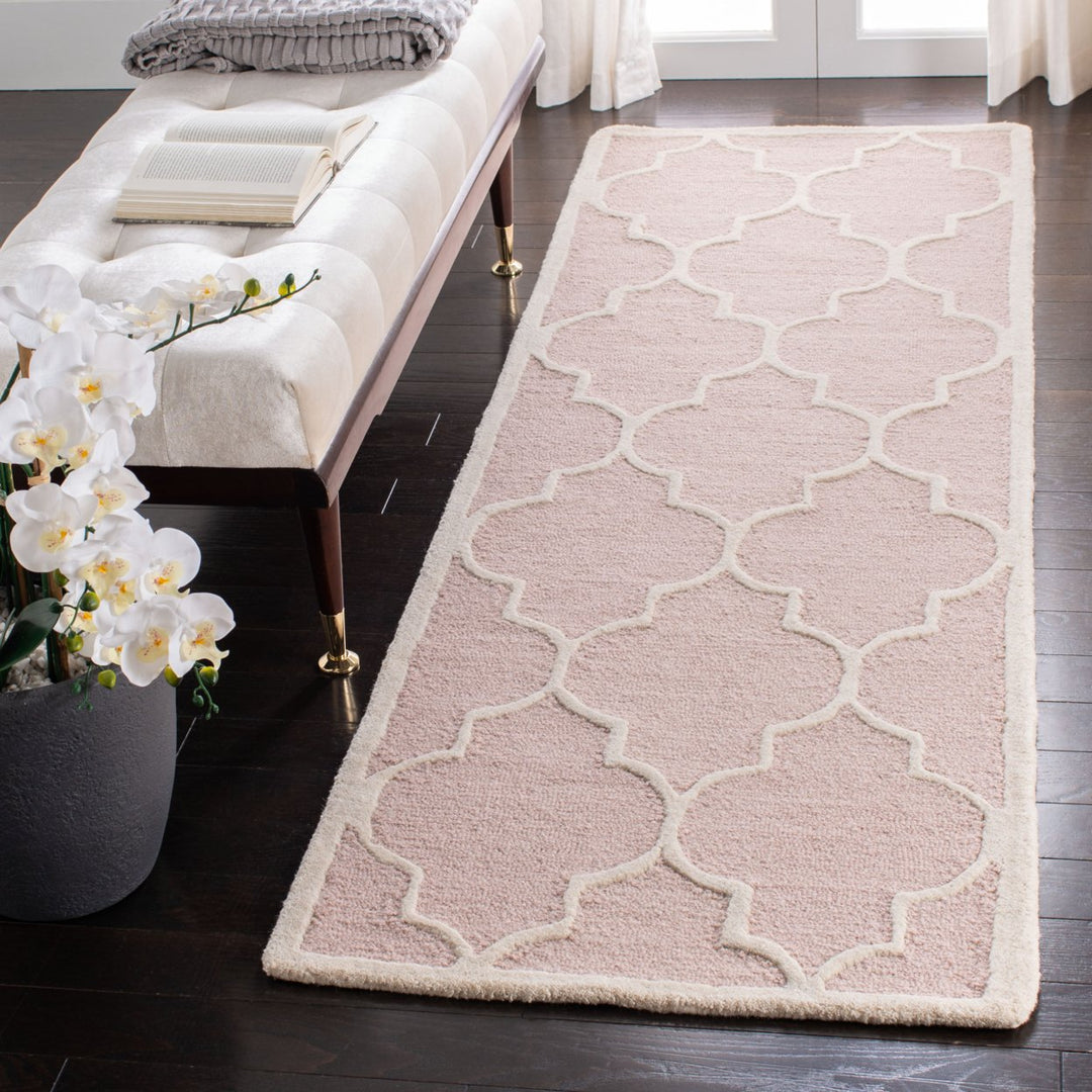 SAFAVIEH Cambridge CAM134M Light Pink / Ivory Rug Image 11