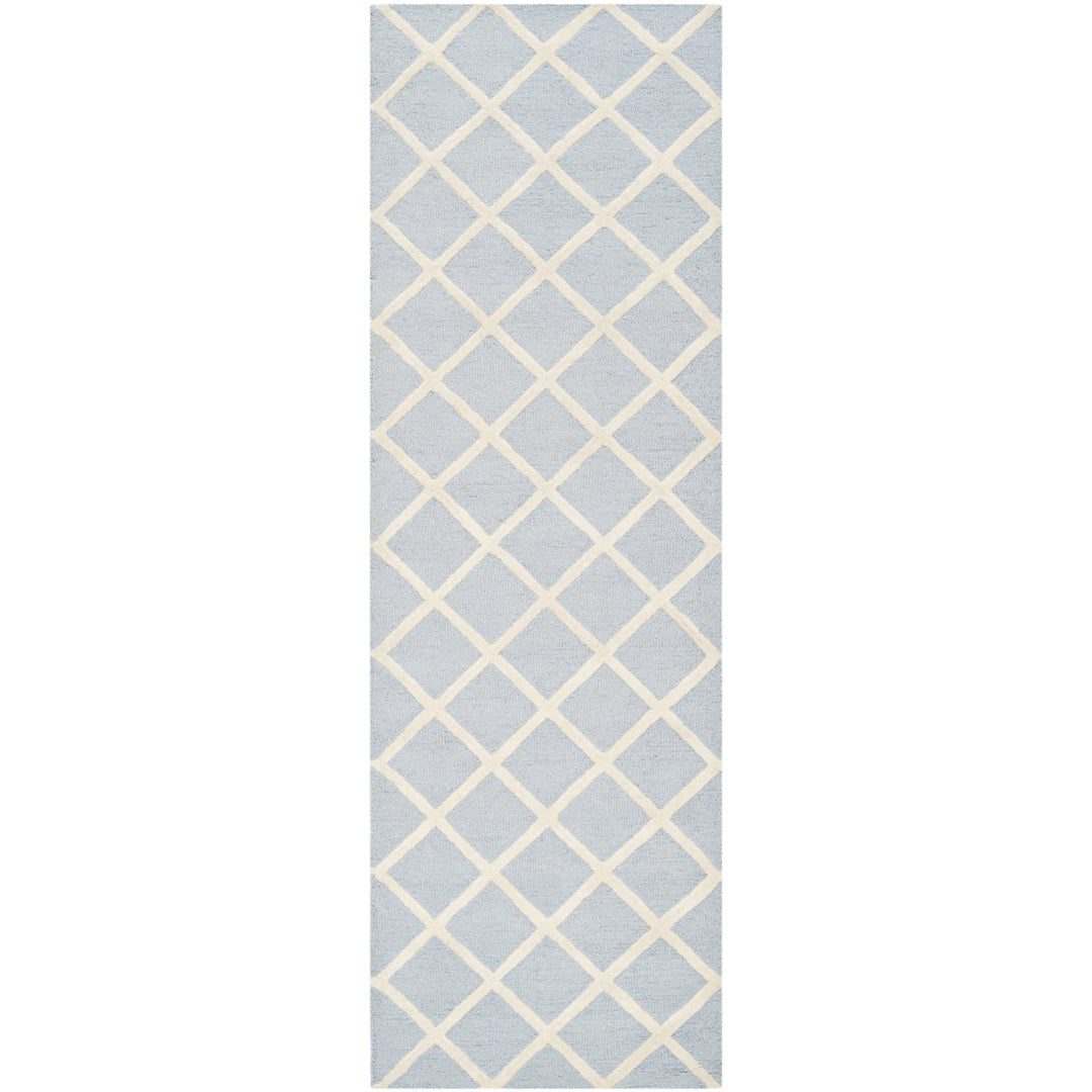 SAFAVIEH Cambridge CAM135A Light Blue / Ivory Rug Image 3