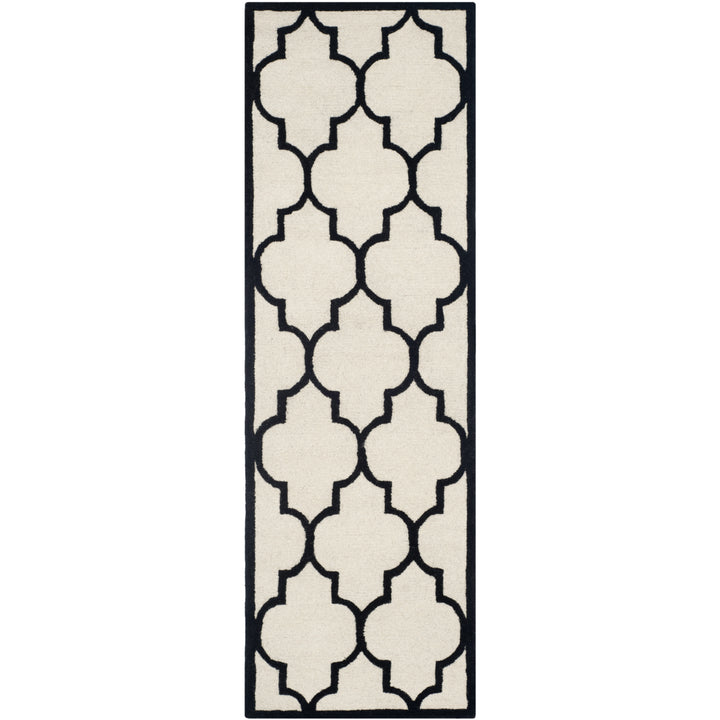 SAFAVIEH Cambridge CAM134W Handmade Ivory / Black Rug Image 5