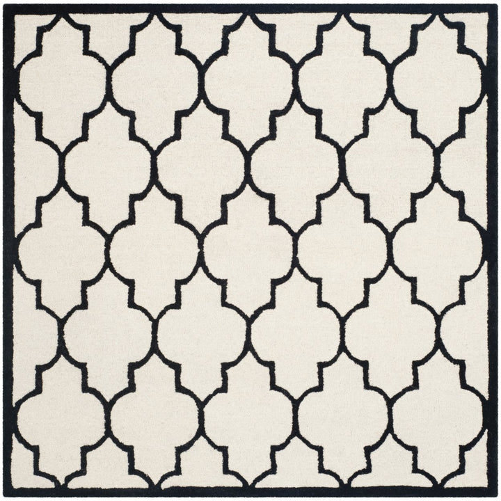 SAFAVIEH Cambridge CAM134W Handmade Ivory / Black Rug Image 1