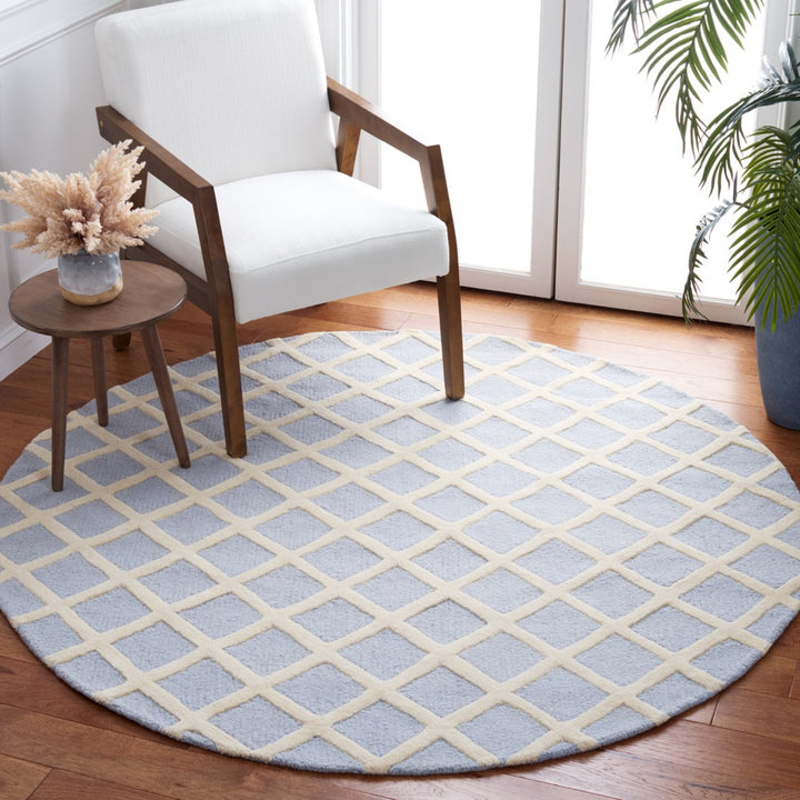 SAFAVIEH Cambridge CAM135A Light Blue / Ivory Rug Image 9