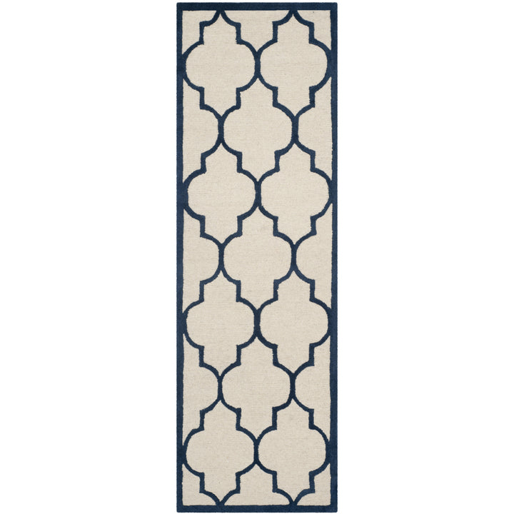 SAFAVIEH Cambridge CAM134Z Handmade Ivory / Navy Rug Image 5