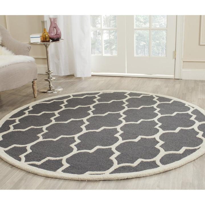 SAFAVIEH Cambridge CAM134X Dark Grey / Ivory Rug Image 2