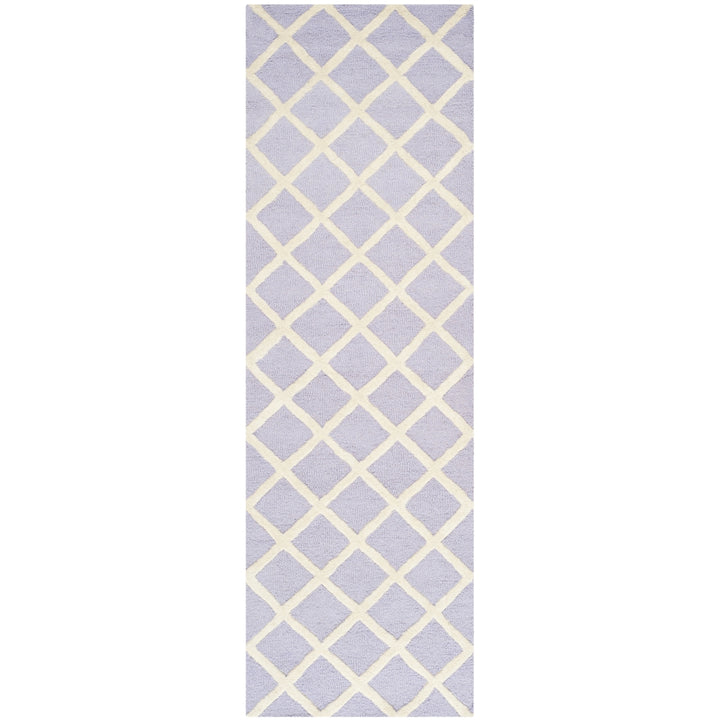 SAFAVIEH Cambridge CAM135C Lavender / Ivory Rug Image 5