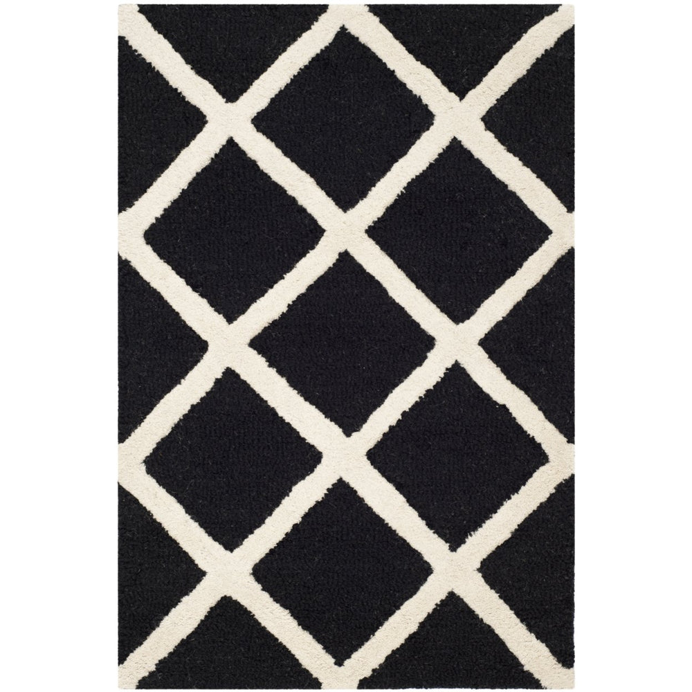 SAFAVIEH Cambridge CAM135E Handmade Black / Ivory Rug Image 2