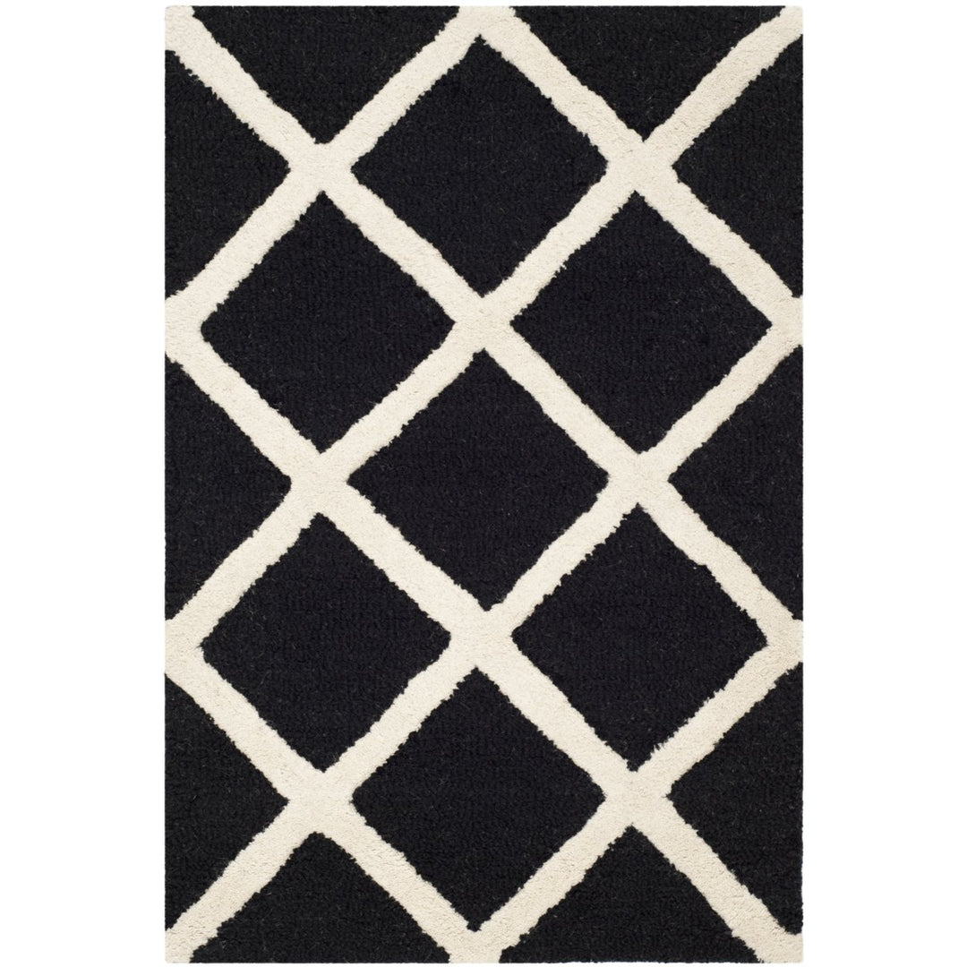 SAFAVIEH Cambridge CAM135E Handmade Black / Ivory Rug Image 1