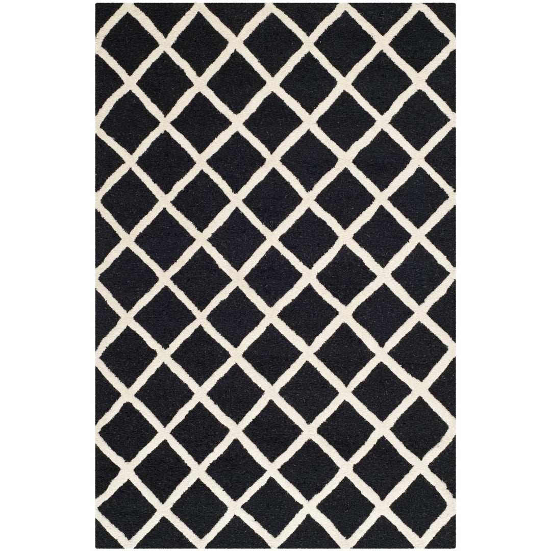 SAFAVIEH Cambridge CAM135E Handmade Black / Ivory Rug Image 4