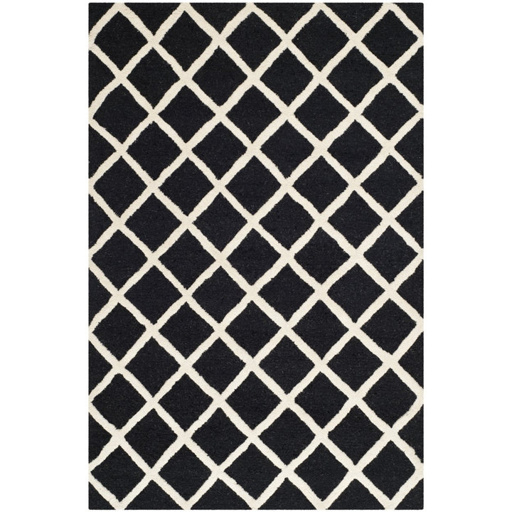 SAFAVIEH Cambridge CAM135E Handmade Black / Ivory Rug Image 4