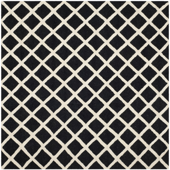 SAFAVIEH Cambridge CAM135E Handmade Black / Ivory Rug Image 8