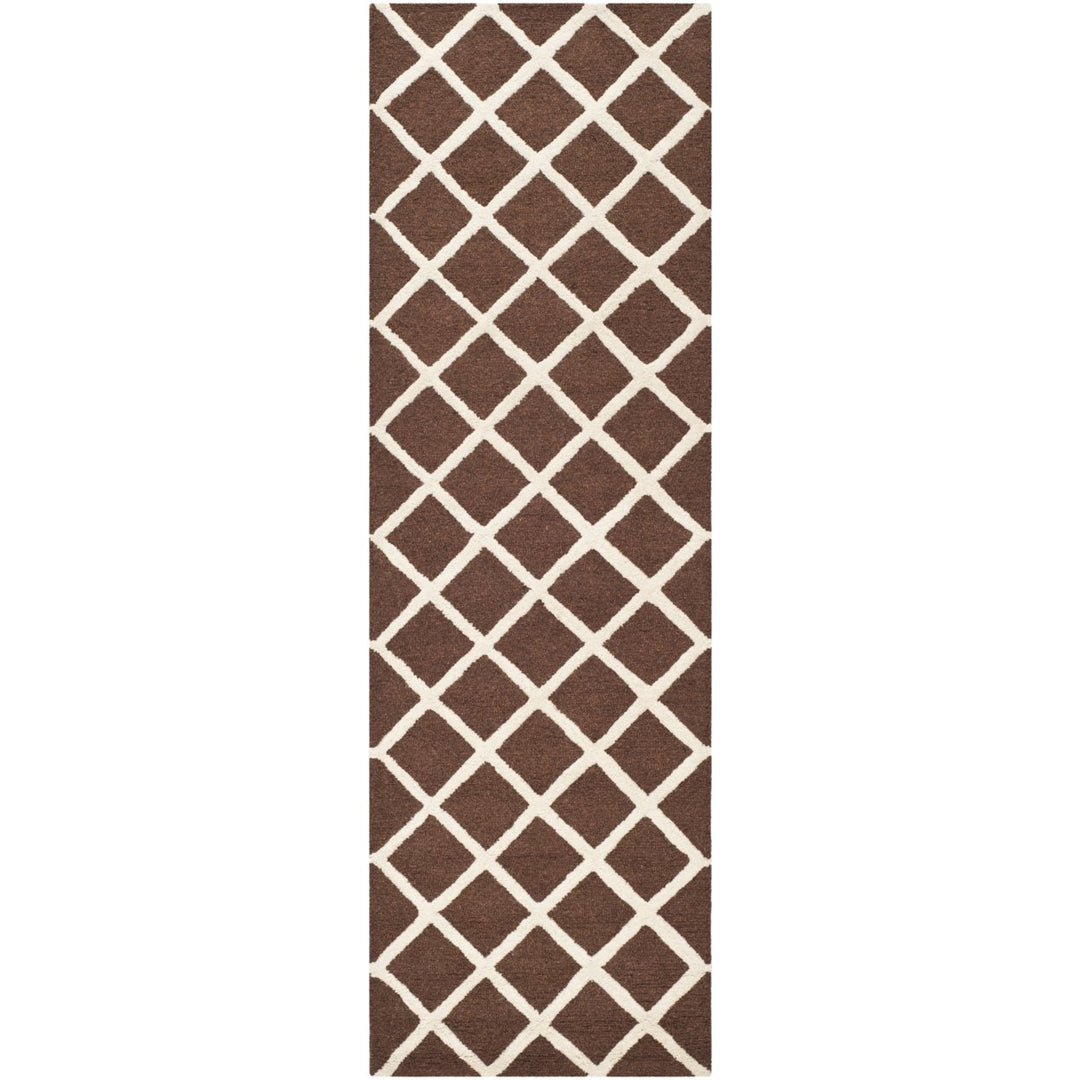 SAFAVIEH Cambridge CAM135H Dark Brown / Ivory Rug Image 1