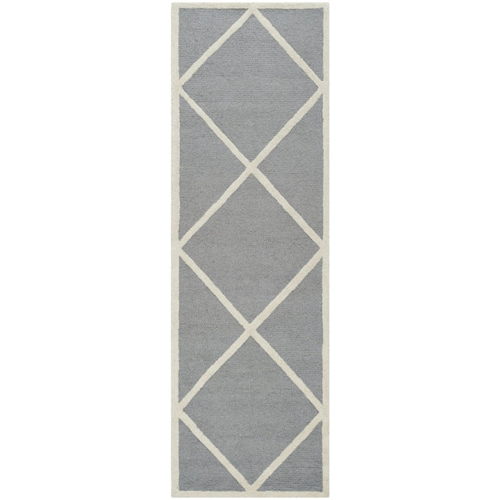 SAFAVIEH Cambridge CAM136D Handmade Silver /Ivory Rug Image 1