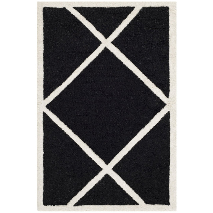 SAFAVIEH Cambridge CAM136E Handmade Black / Ivory Rug Image 8