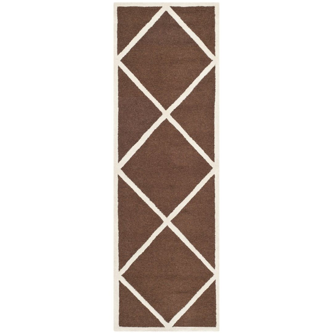 SAFAVIEH Cambridge CAM136H Dark Brown / Ivory Rug Image 1