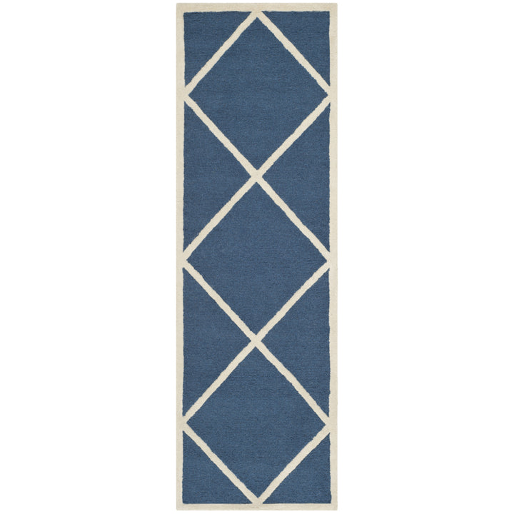 SAFAVIEH Cambridge CAM136G Handmade Navy / Ivory Rug Image 5