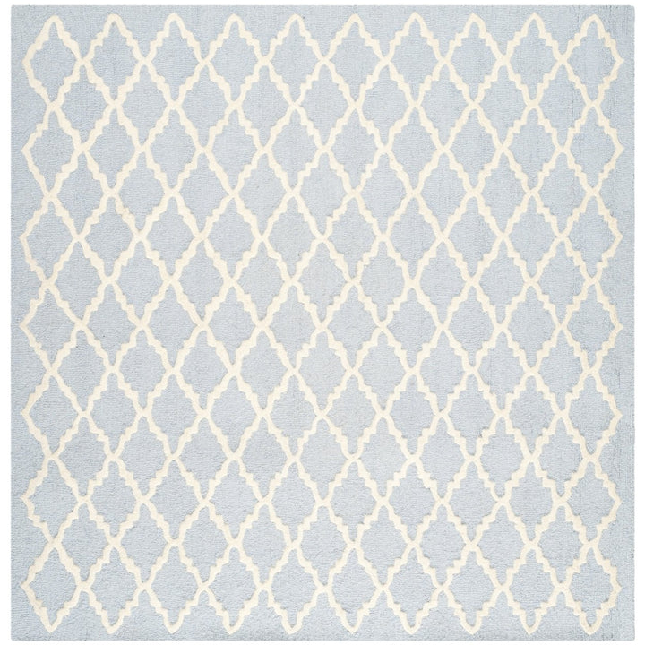 SAFAVIEH Cambridge CAM137A Light Blue / Ivory Rug Image 1