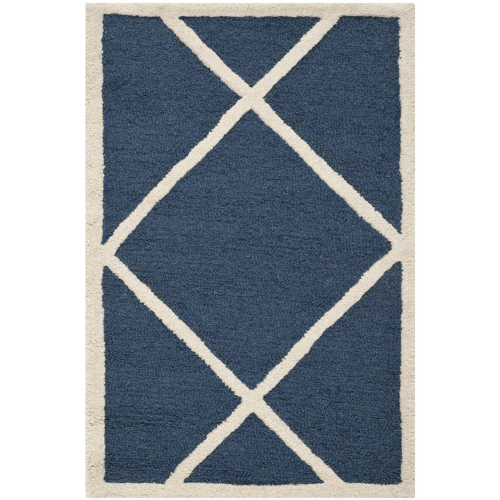 SAFAVIEH Cambridge CAM136G Handmade Navy / Ivory Rug Image 9