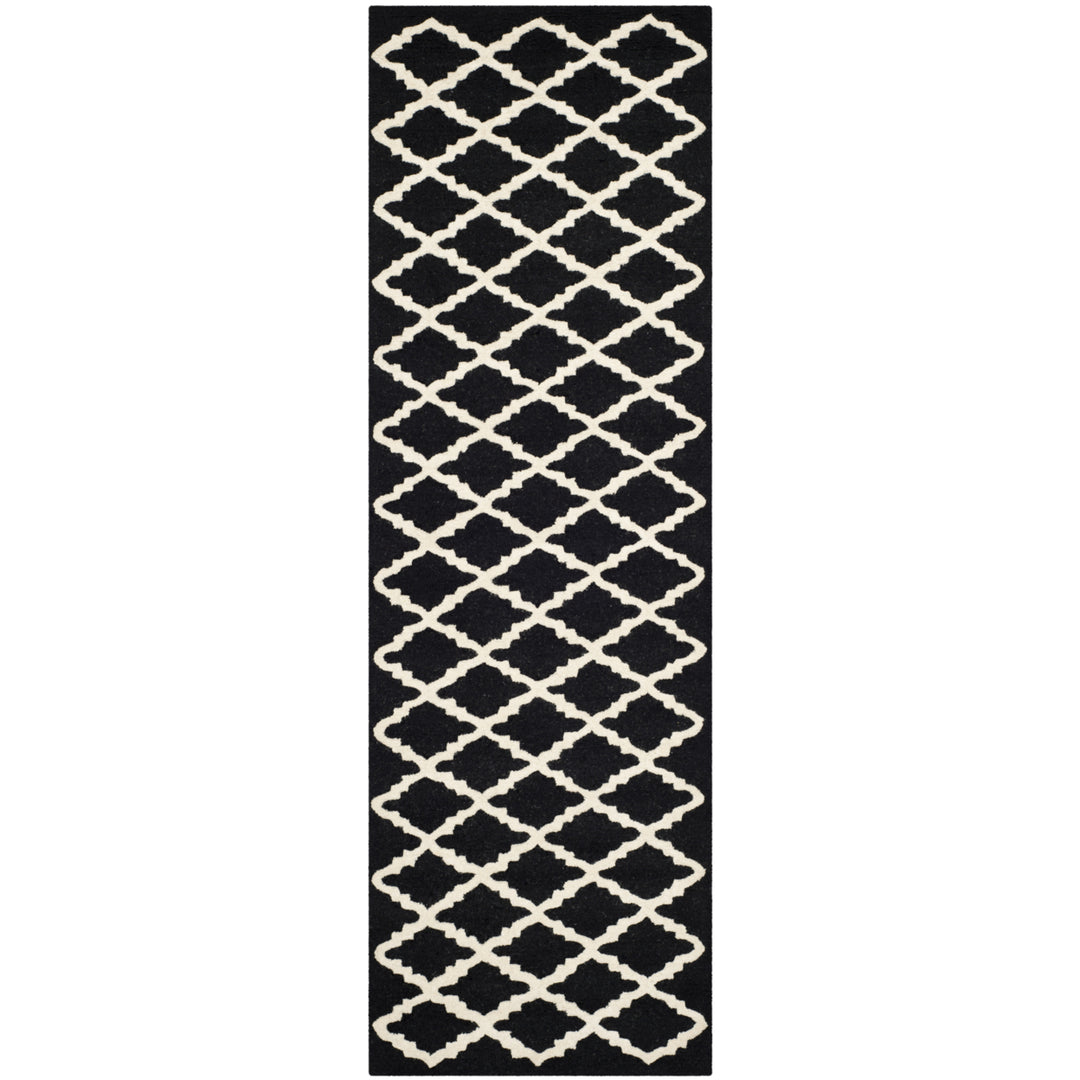 SAFAVIEH Cambridge CAM137E Handmade Black / Ivory Rug Image 5