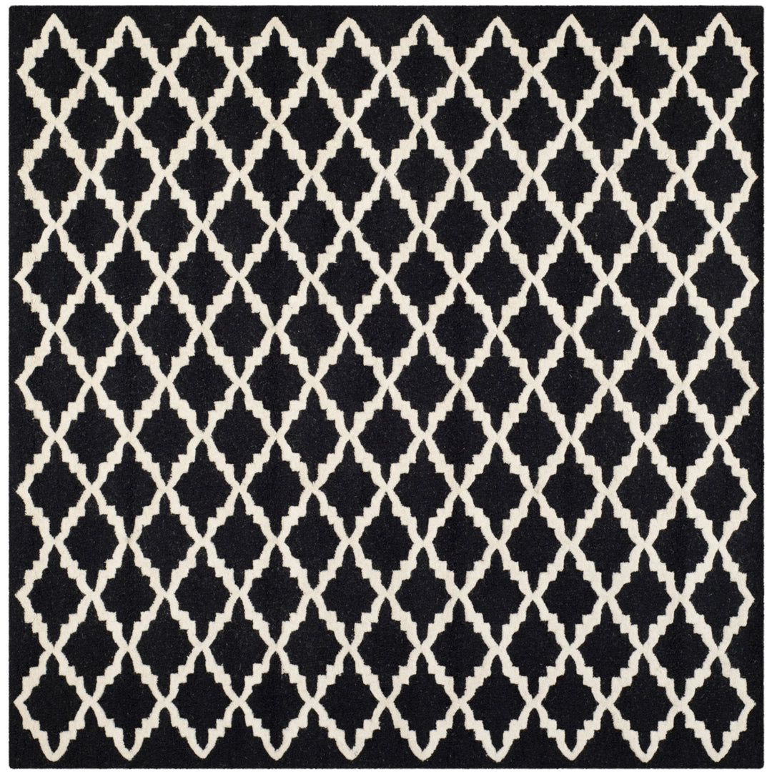 SAFAVIEH Cambridge CAM137E Handmade Black / Ivory Rug Image 1