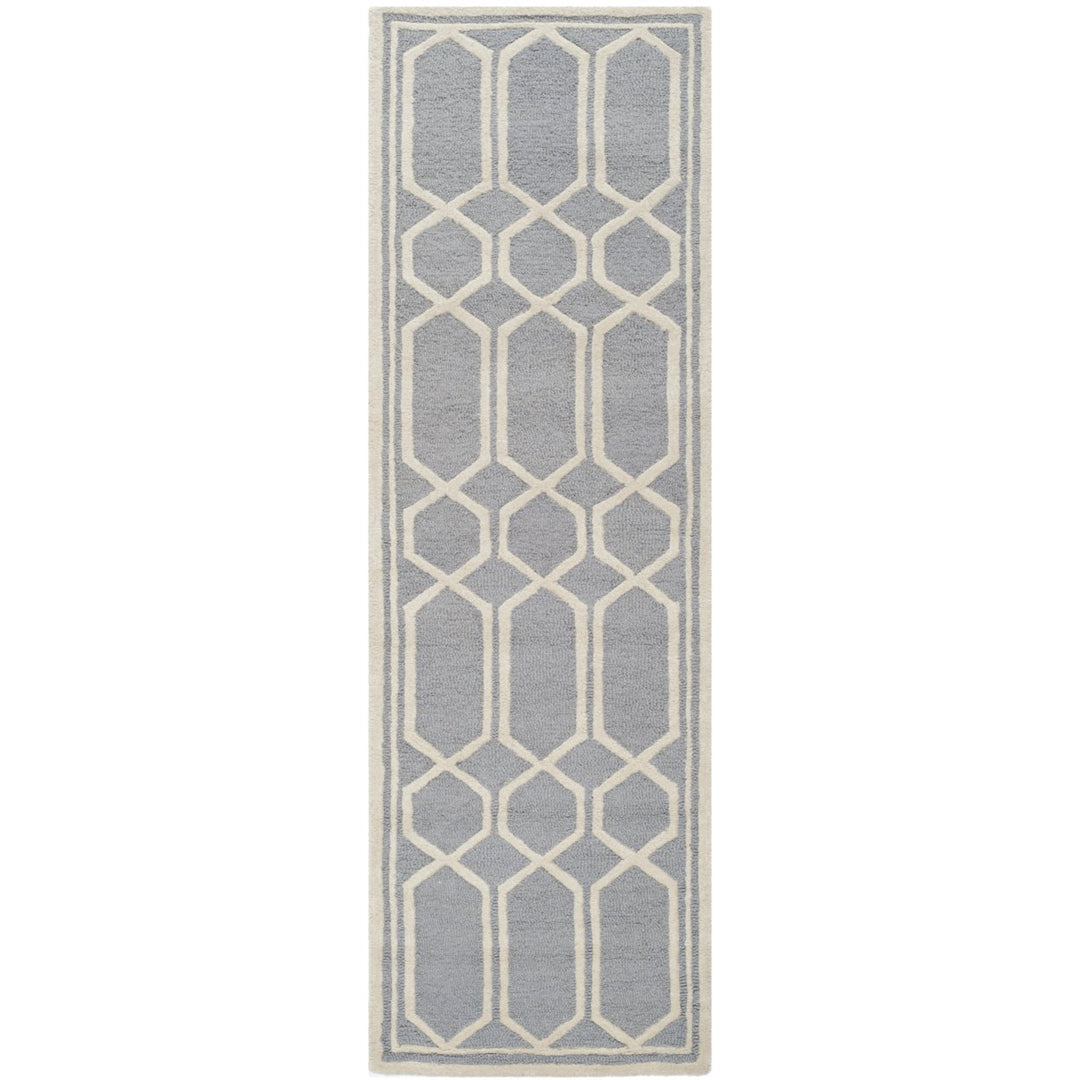 SAFAVIEH Cambridge CAM138D Handmade Silver /Ivory Rug Image 1