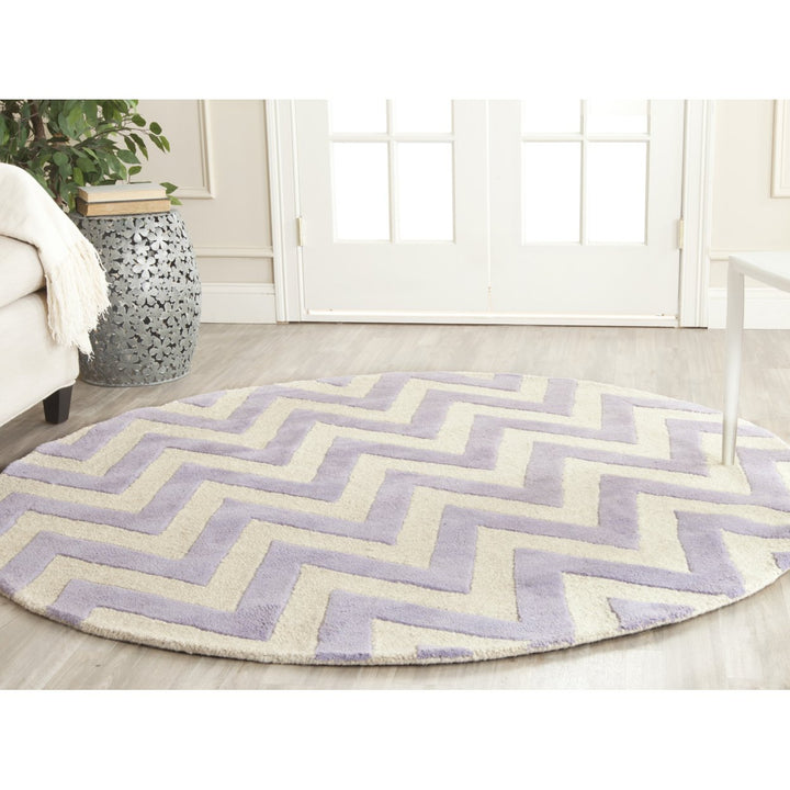 SAFAVIEH Cambridge CAM139C Lavender / Ivory Rug Image 2