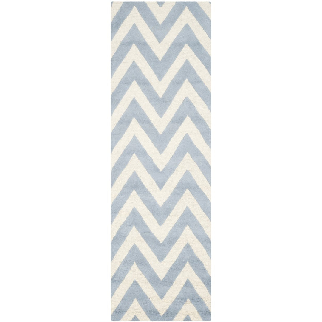 SAFAVIEH Cambridge CAM139A Light Blue / Ivory Rug Image 5