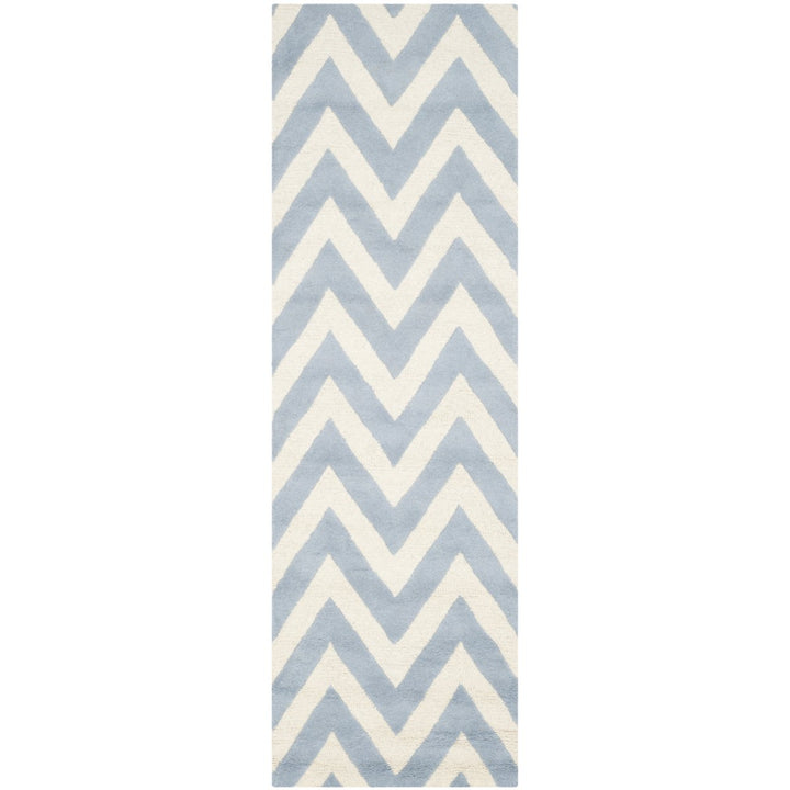 SAFAVIEH Cambridge CAM139A Light Blue / Ivory Rug Image 5