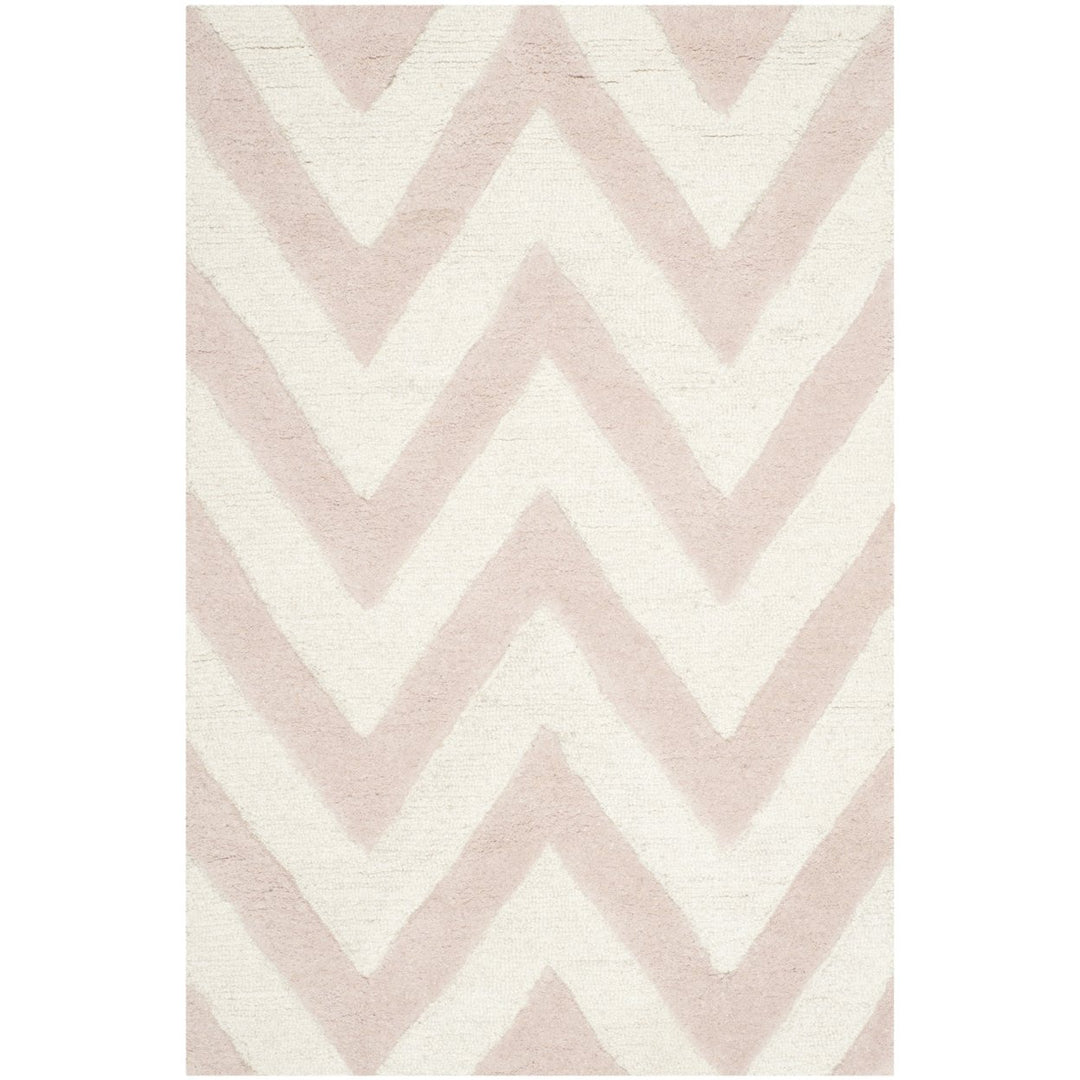 SAFAVIEH Cambridge CAM139M Light Pink / Ivory Rug Image 4