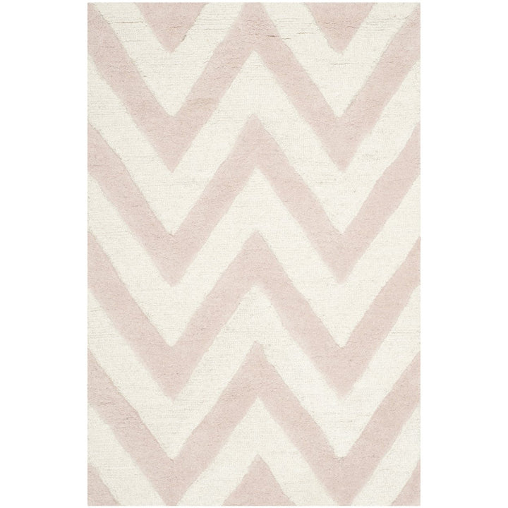 SAFAVIEH Cambridge CAM139M Light Pink / Ivory Rug Image 4