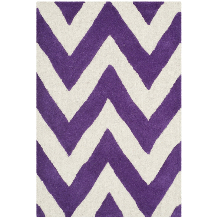 SAFAVIEH Cambridge CAM139K Handmade Purple /Ivory Rug Image 8