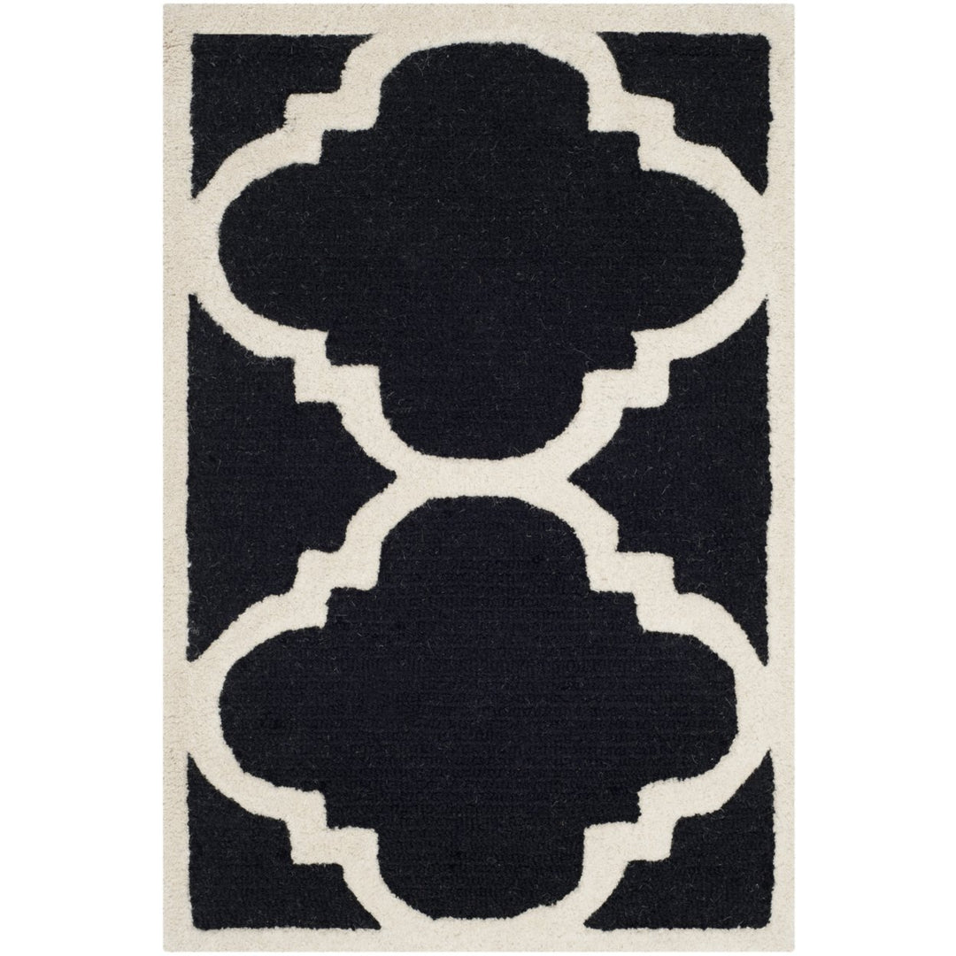 SAFAVIEH Cambridge CAM140E Handmade Black / Ivory Rug Image 2