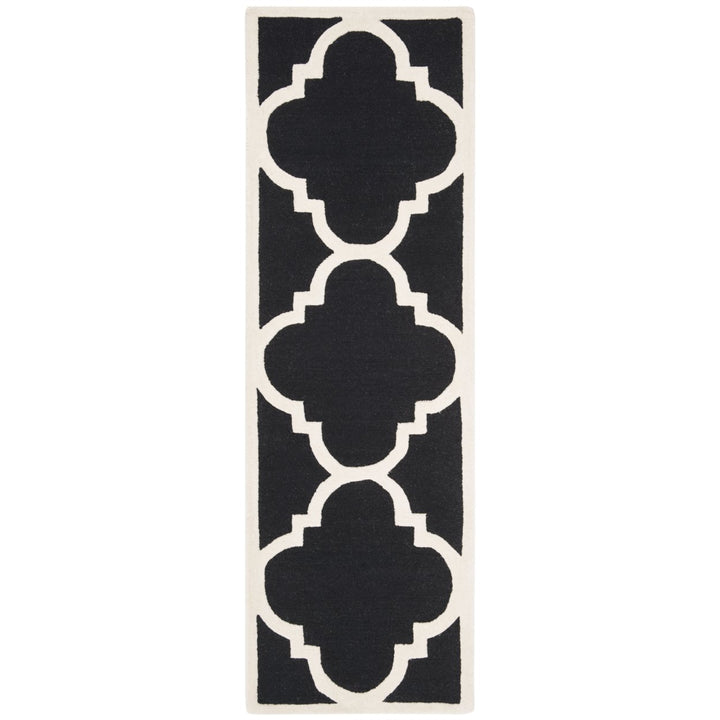 SAFAVIEH Cambridge CAM140E Handmade Black / Ivory Rug Image 4