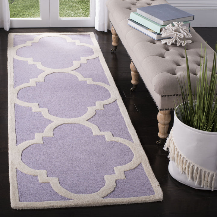 SAFAVIEH Cambridge CAM140C Lavender / Ivory Rug Image 11