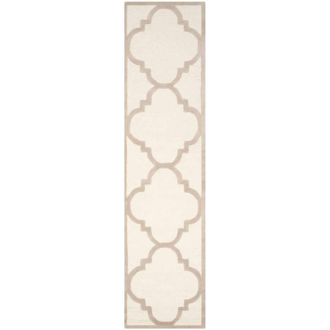 SAFAVIEH Cambridge CAM140P Handmade Ivory / Beige Rug Image 3