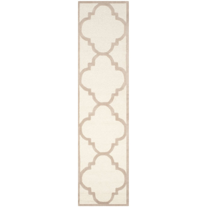 SAFAVIEH Cambridge CAM140P Handmade Ivory / Beige Rug Image 3