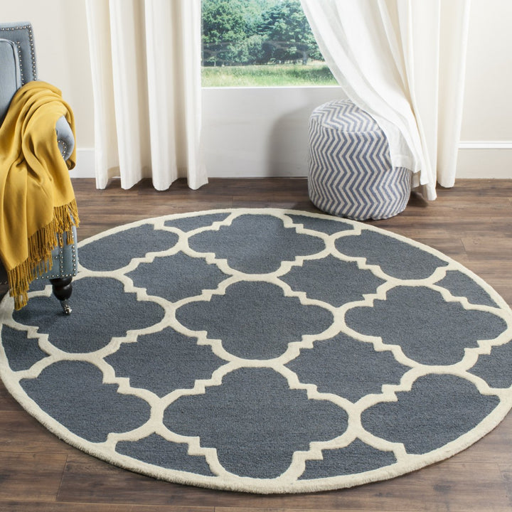 SAFAVIEH Cambridge CAM140X Dark Grey / Ivory Rug Image 2