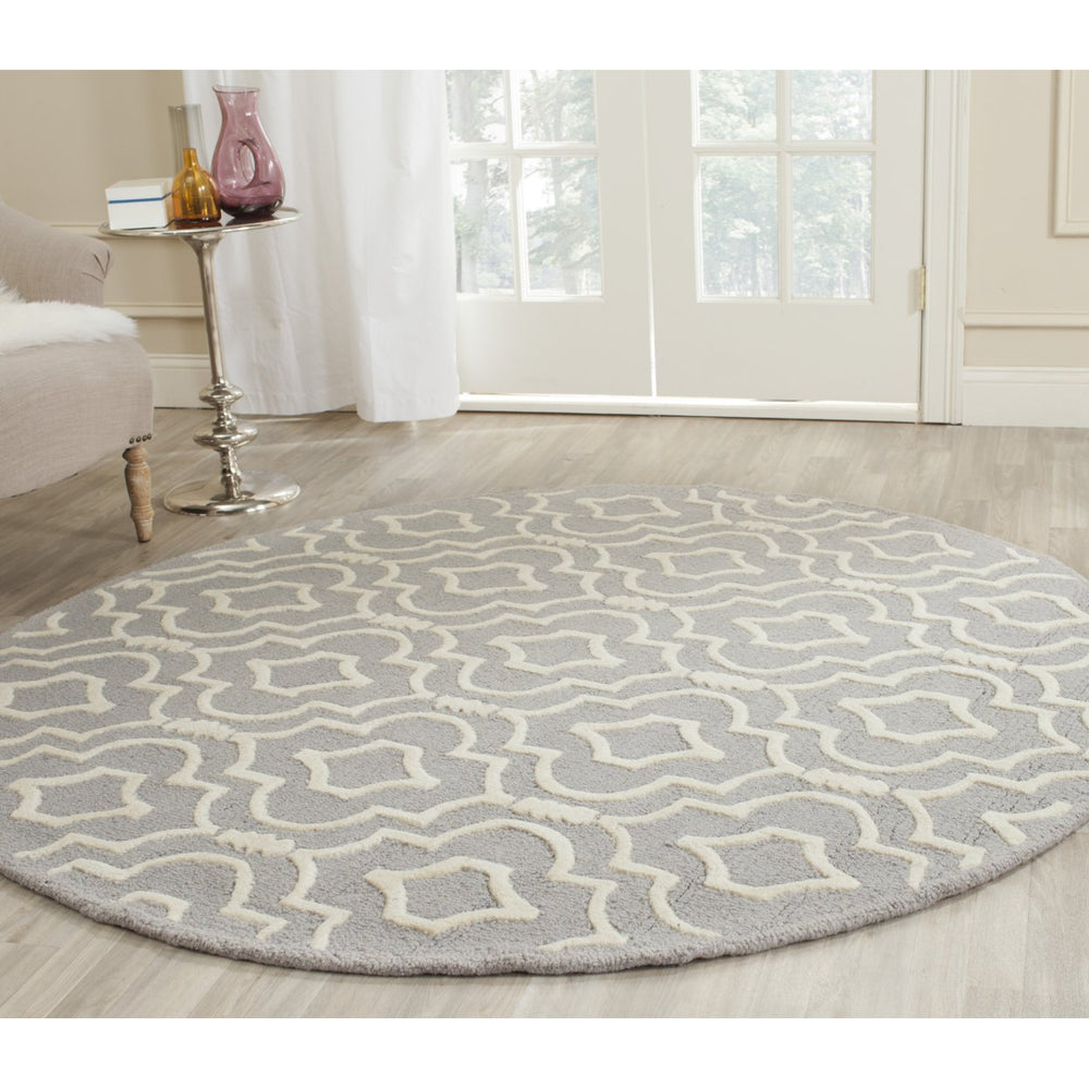 SAFAVIEH Cambridge CAM141D Handmade Silver /Ivory Rug Image 2