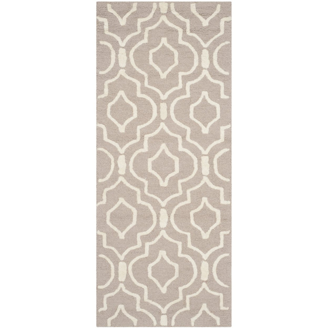 SAFAVIEH Cambridge CAM141J Handmade Beige / Ivory Rug Image 5