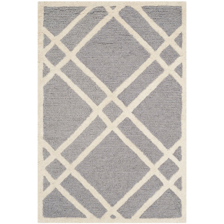 SAFAVIEH Cambridge CAM142D Handmade Silver /Ivory Rug Image 1