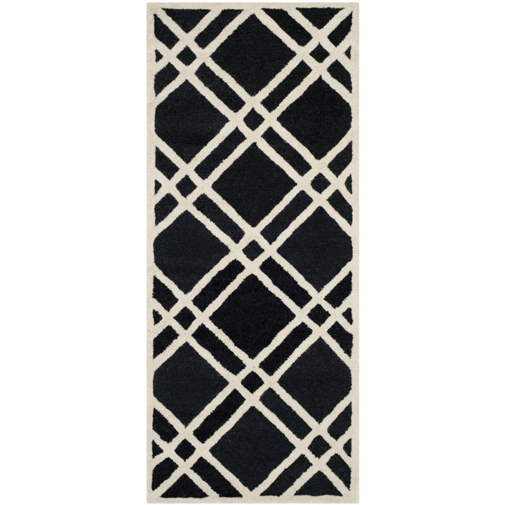 SAFAVIEH Cambridge CAM142E Handmade Black / Ivory Rug Image 5