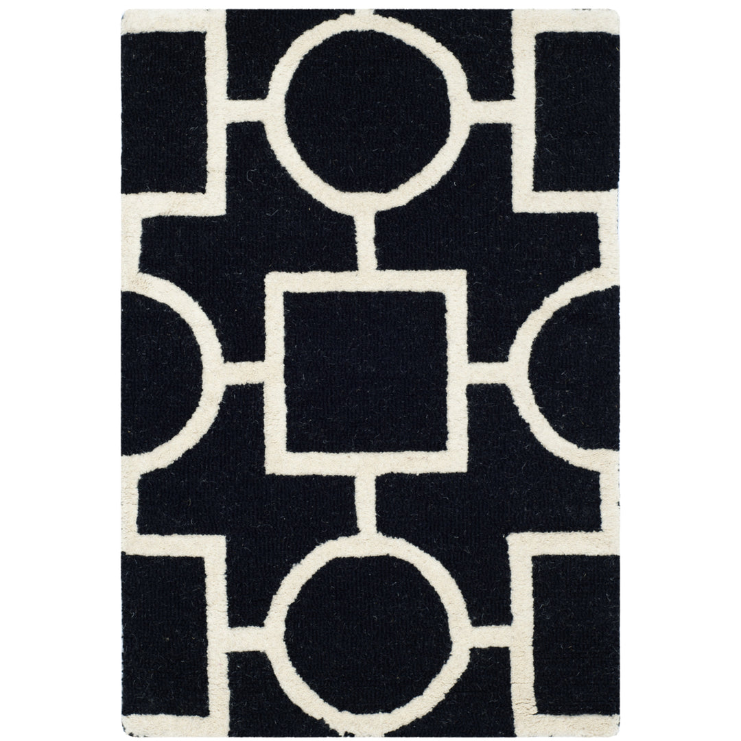 SAFAVIEH Cambridge CAM143E Handmade Black / Ivory Rug Image 8