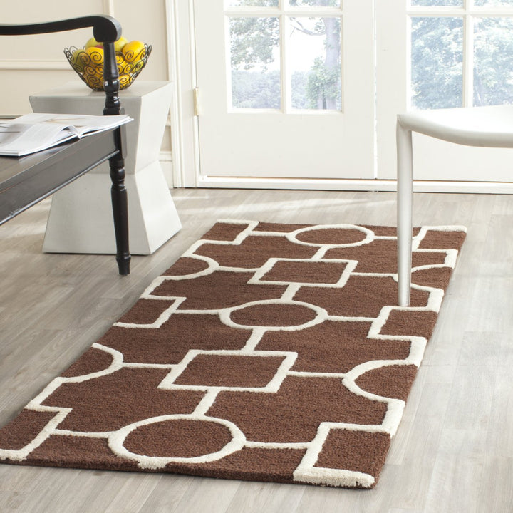 SAFAVIEH Cambridge CAM143H Dark Brown / Ivory Rug Image 3