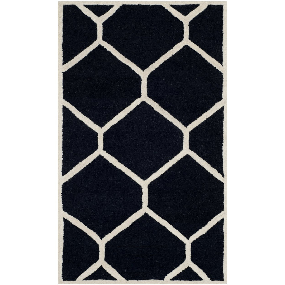 SAFAVIEH Cambridge CAM144E Handmade Black / Ivory Rug Image 10