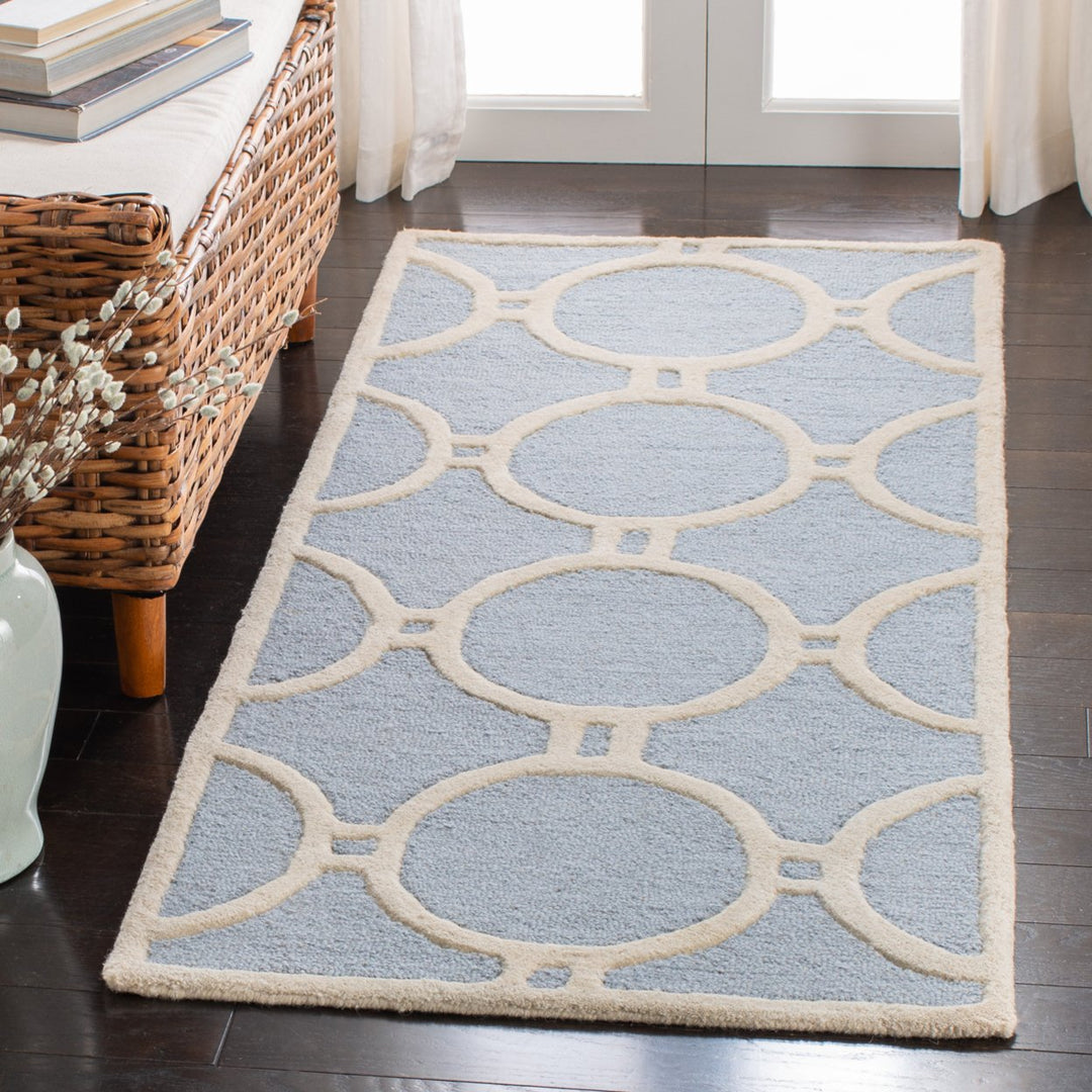 SAFAVIEH Cambridge CAM145A Light Blue / Ivory Rug Image 3