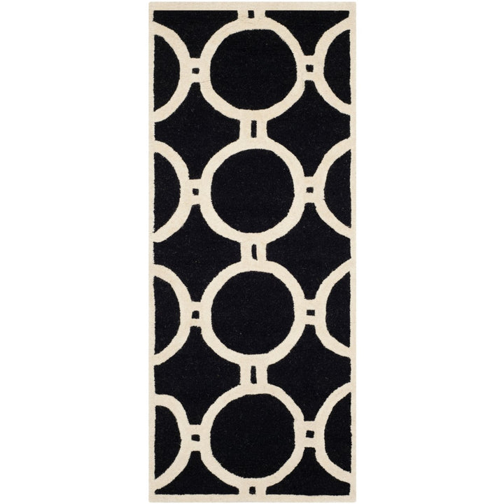 SAFAVIEH Cambridge CAM145E Handmade Black / Ivory Rug Image 4